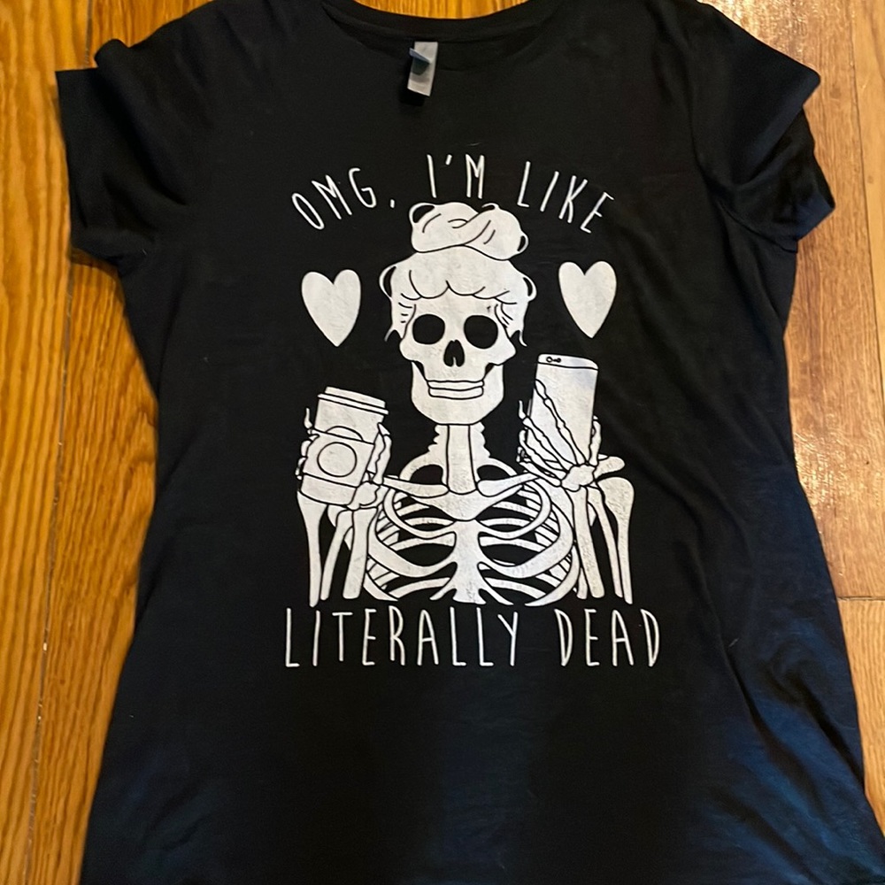 Literally dead shirt. Size XL fits like M/L.
